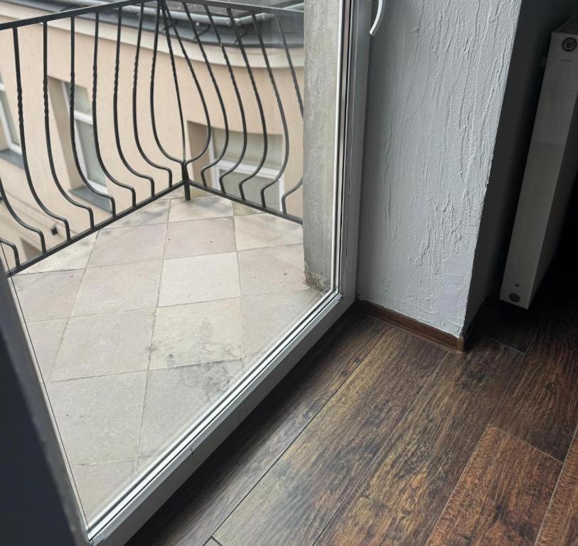 Hotelowe Pokoje Paris -Rynek Centrum- City One Келце Екстериор снимка